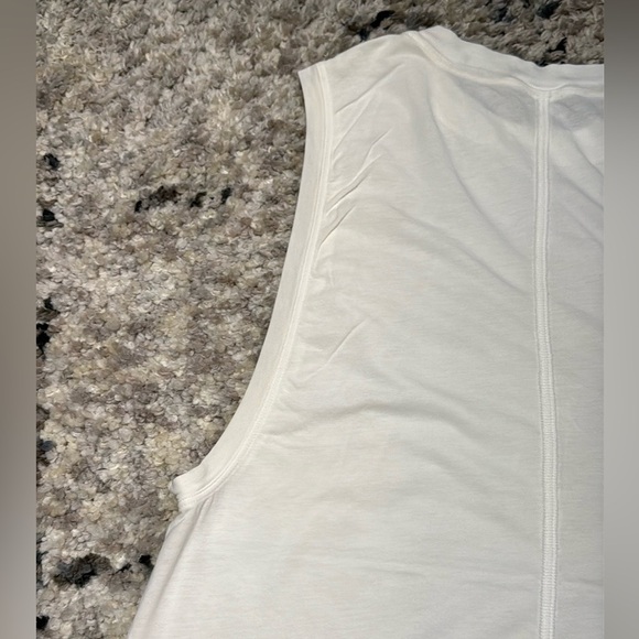 Lululemon Athletica Cream Sleeveless Muscle Tee with Mandarin Collar - Picture 6 of 8